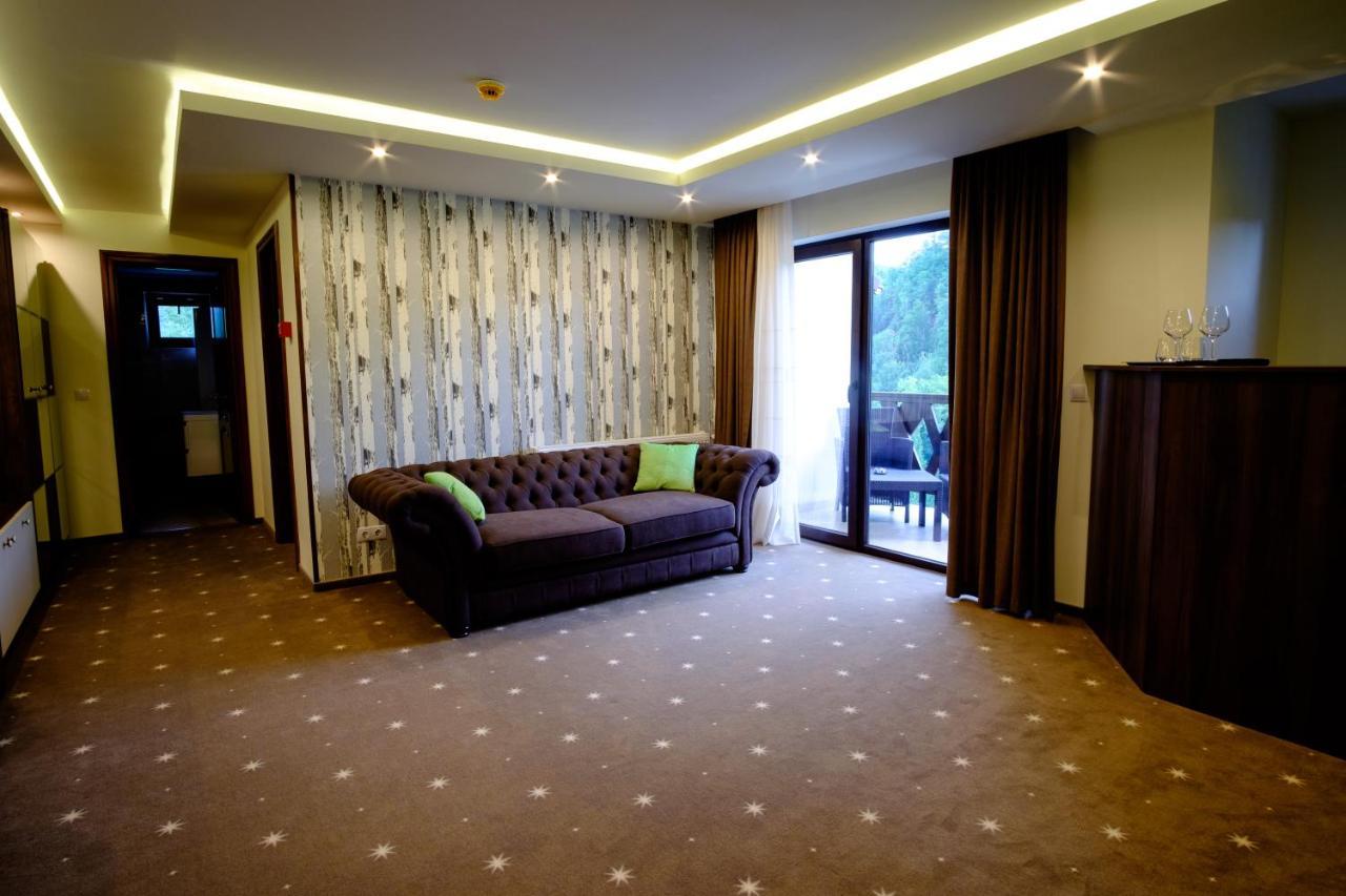 Hotel Poezia Luna Buitenkant foto