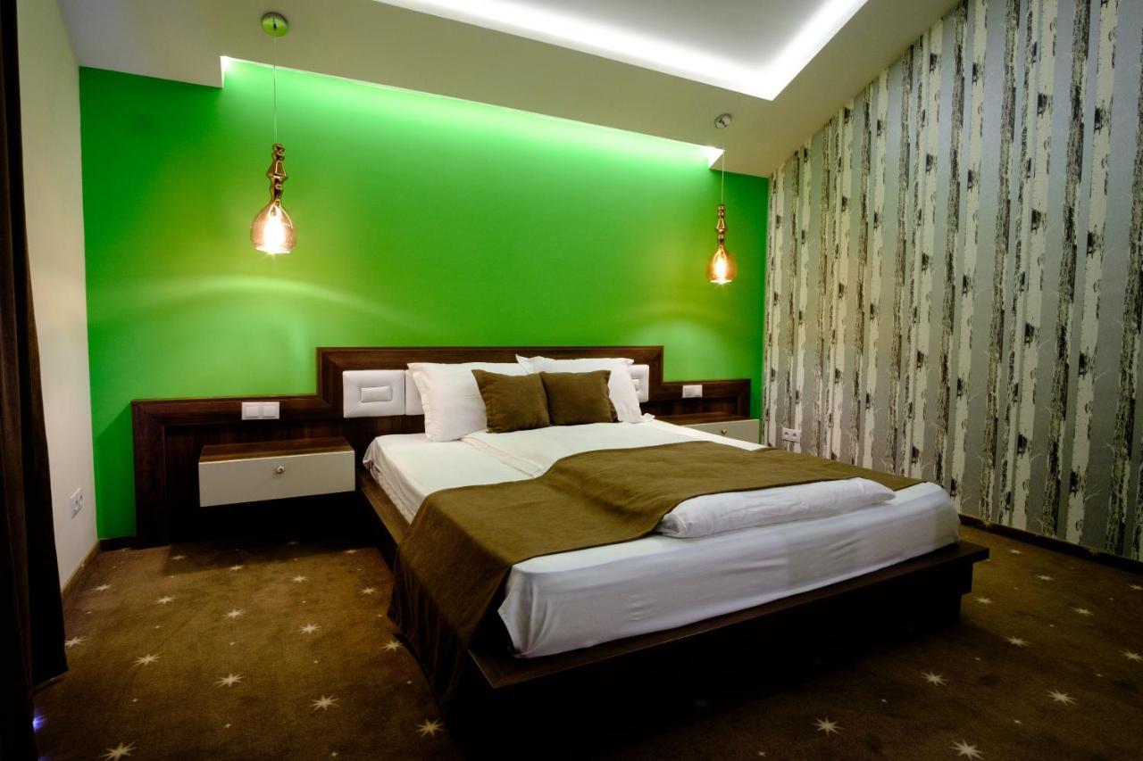 Hotel Poezia Luna Buitenkant foto