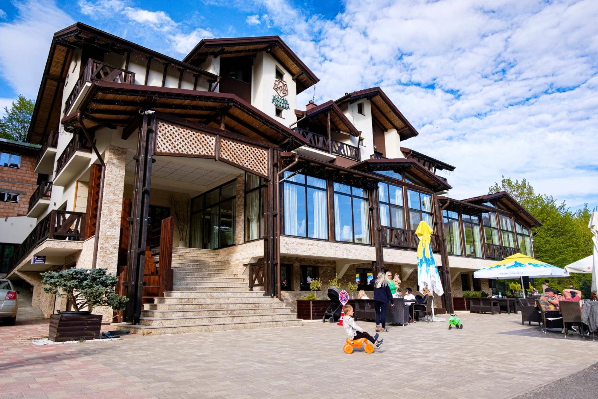 Hotel Poezia Luna Buitenkant foto